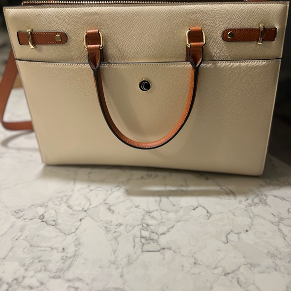 Chic Cream and Tan Tote Bag - Picture 1 of 7